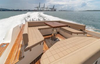 Boats Upholstery in Miami for Glamorous Comfort and Elegant Luxury Boats upholstery